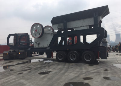 200 TPH wheeled stone crusher manufacturers